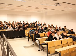 2025-12-05 18-07-51.jpeg